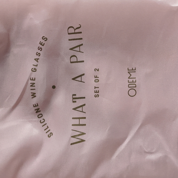 ODEME What a Pair  Silicone Wine Glasses set of 2 - Picture 2 of 4